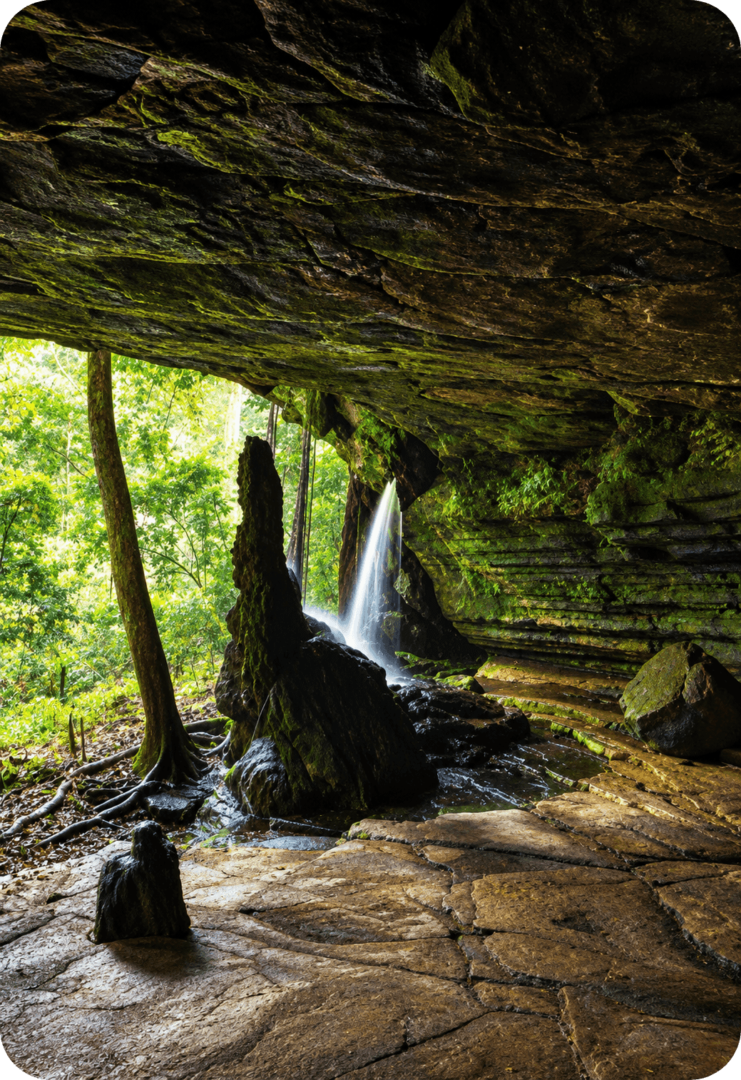 Grutas do Nzau-Evwa
